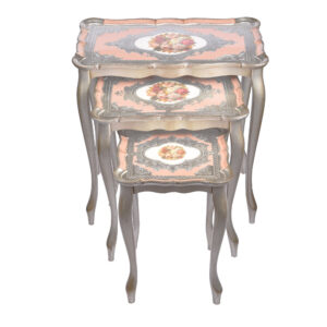 طقم طاولات خشب إيطالي ثلاث قطع لون زهري فضي بالورد